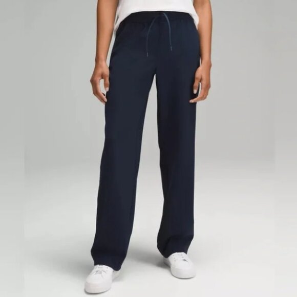 💙 GUC Lululemon Straight-Leg Mid-Rise Luxtreme Pants – True Navy, Size Large - Picture 1 of 7